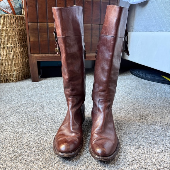 Attilio Giusti Leombruni Brown Winter Boots